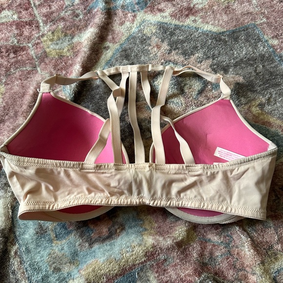 VS PINK Women’s Push-Up Bra - Picture 2 of 3
